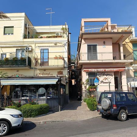 Casa Alessia Apartment Ачи Кастело Екстериор снимка
