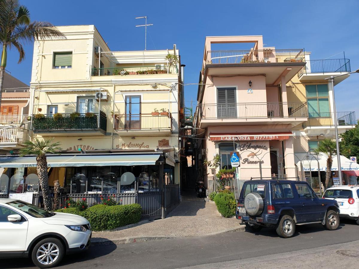 Casa Alessia Apartment Ачи Кастело Екстериор снимка